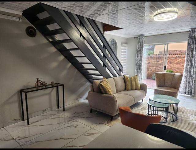 3 BEDROOM TOWNHOUSE FOR SALE IN GLEN MARAIS